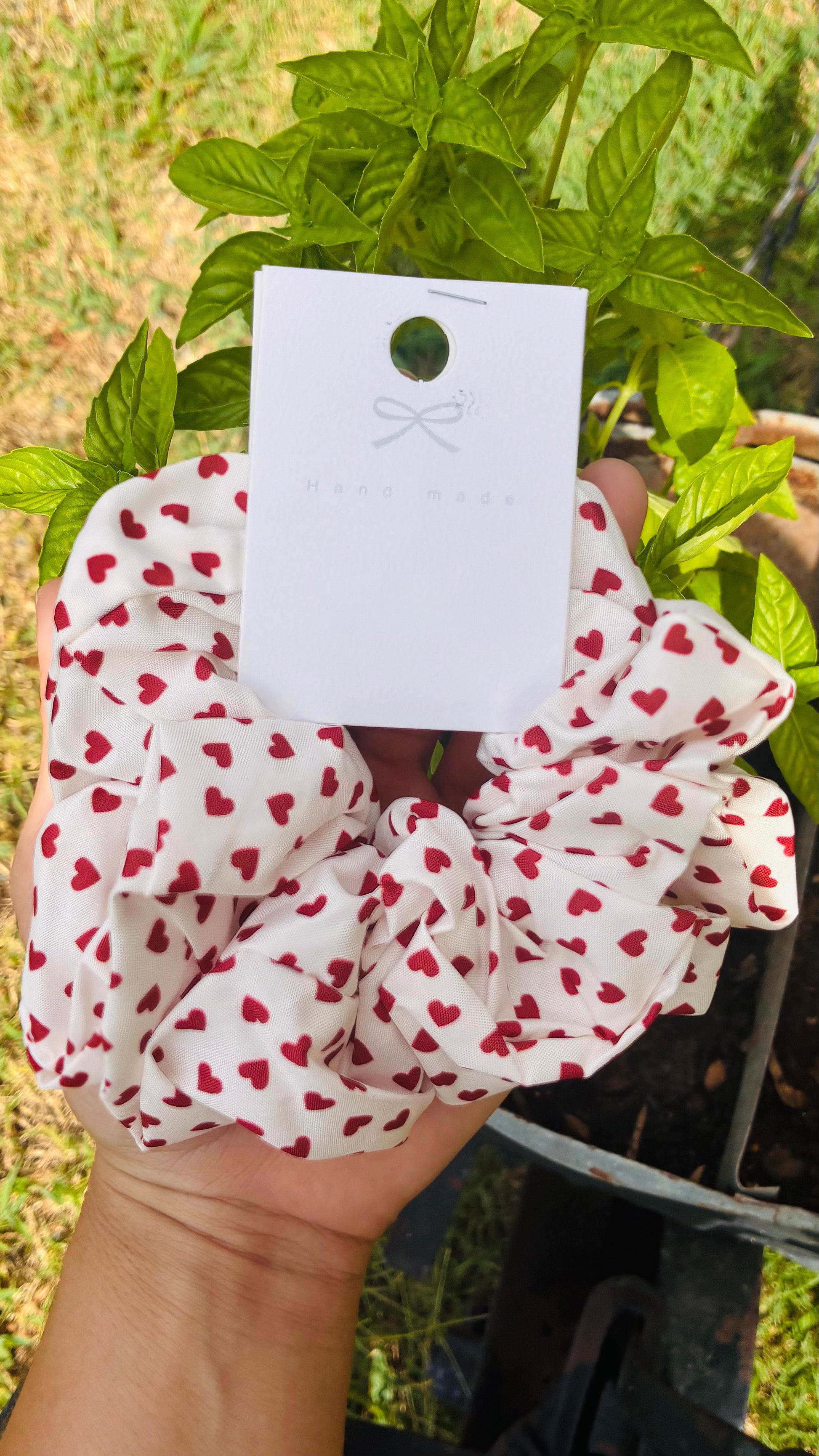 Scrunchie corazones rojos handmade